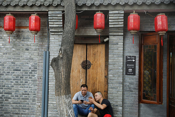 Top 10 countries where people spend most time on smartphones