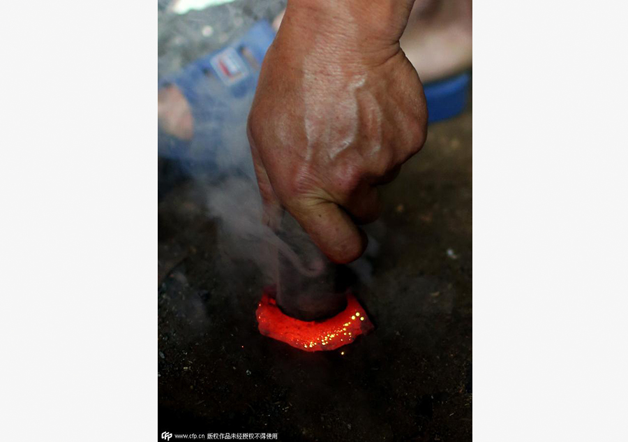 The dying of craft of repairing pans