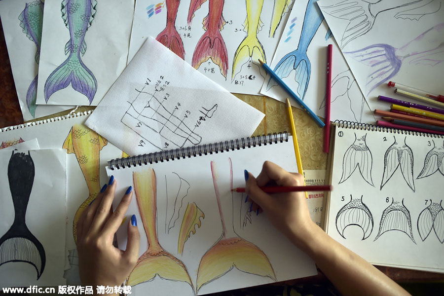 Mermaid girl pursues her childhood dream