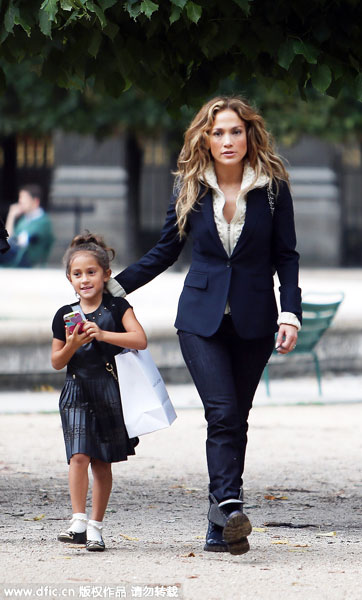 Celebrity moms with their children