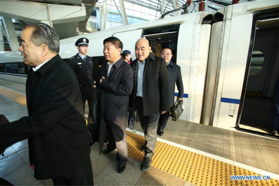 Deputies to 12th NPC arrive in Beijing