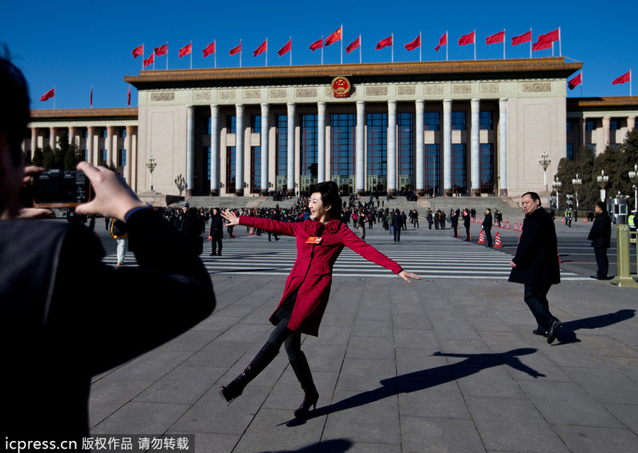 Daily snapshots of two sessions - March 4 Daily snapshots from two sessions - March 4