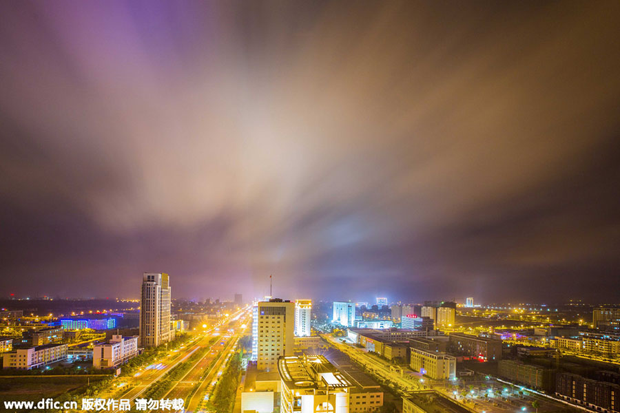 Typhoon Chan-Hom lands on E China, disrupts normal life