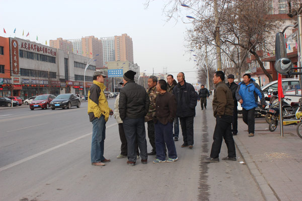 Workers scramble for day jobs in Hebei