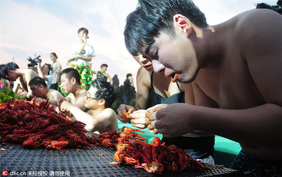 Spicy crawfish cools you down in hot summer
