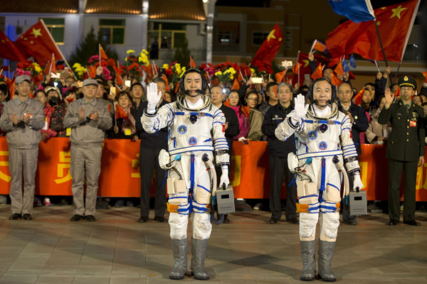 Astronauts aboard Shenzhou XI have a special companion
