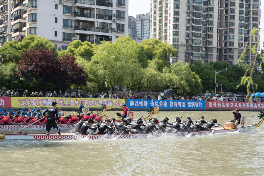Shanghai dragon boat races draw crowds