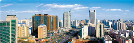Olympic torch lights the way to Xi'an