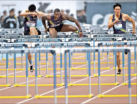 Bolt clocks 19.76secs in Shanghai 200m; Hurdler Liu finishes third