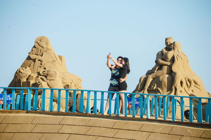 Int'l Sand Sculpture Exhibition kicks off