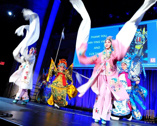 Peking Opera performance wows US audiences