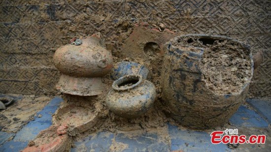 Ancient tomb discovered in Southwest China