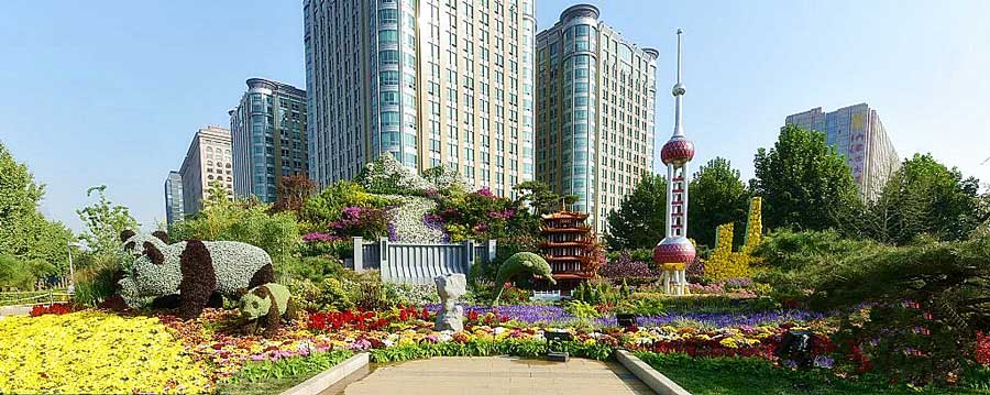 Themed flower terraces celebrate National Day