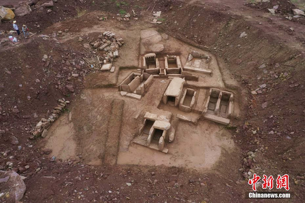 Chongqing unearths 27 ancient tombs