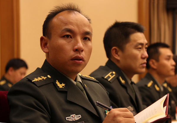 十八大解放軍代表熱議國防和軍隊(duì)建設(shè)科學(xué)發(fā)展新變化