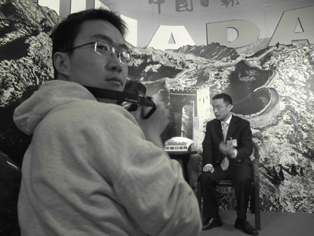 兩會(huì)上的帥哥記者