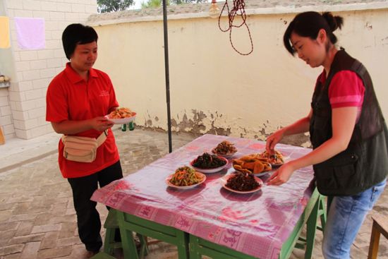 組圖:中央新聞單位青年編輯記者延安行