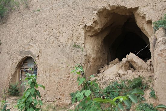 組圖:中央新聞單位青年編輯記者延安行