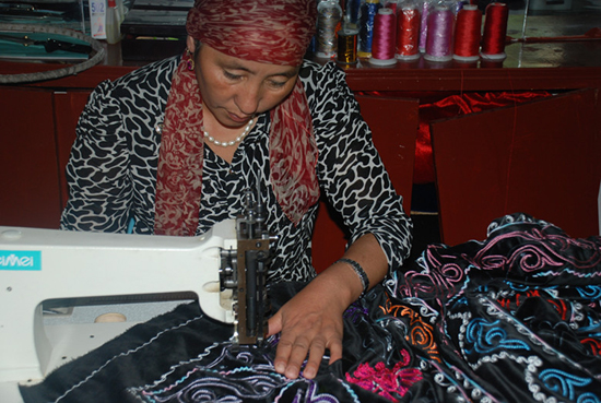 青河縣巾幗家政服務(wù)就業(yè)基地助殘疾、貧困婦女脫貧致富