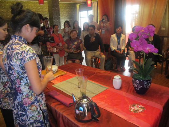 “感動中國人物”貴州行之“心茶之旅”