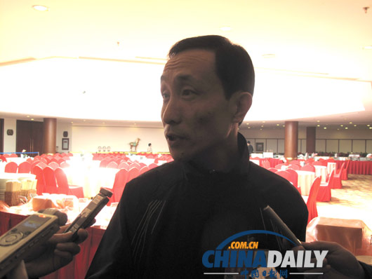 鞏漢林：文化人的修養(yǎng)和道德起決定作用 價值觀和責任感決定走多遠