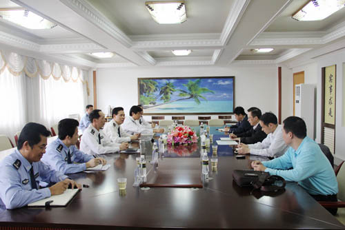 迎接博鰲論壇 公安部督察專員到?？谶厵z總站指導(dǎo)工作(圖)