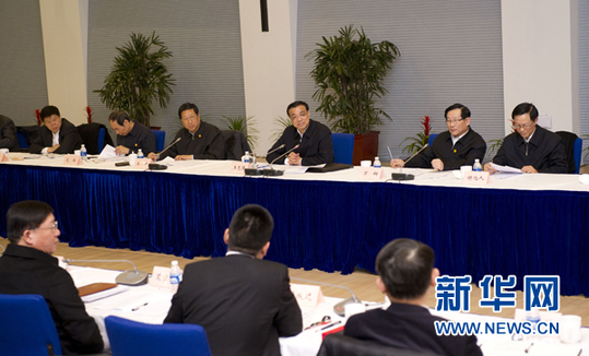 李克強：把握宏觀政策 深化財稅改革