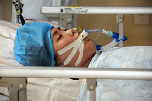 最美女教師：張麗莉舍身救學生 最美女教師感動網(wǎng)友