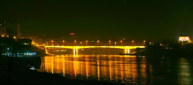 內(nèi)江城市建設(shè)新景(沱江沿岸景觀)