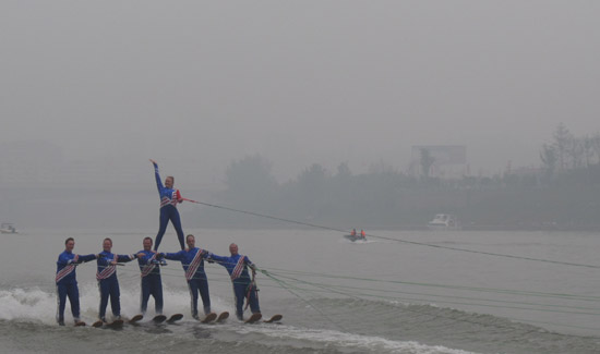 中美澳藝術(shù)滑水賽拉開序幕 美澳精彩創(chuàng)意引爆全場