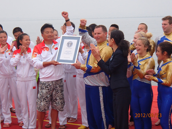 2012年藝術(shù)滑水吉尼斯世界紀(jì)錄挑戰(zhàn)賽精彩瞬間