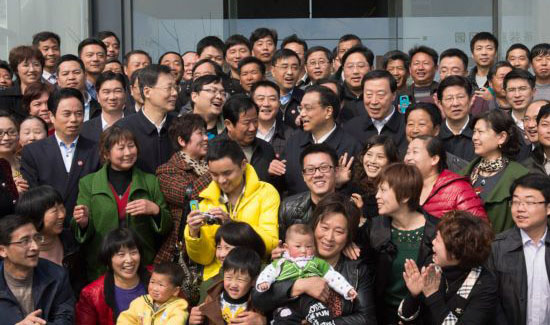 李克強在江蘇上?？疾? style=