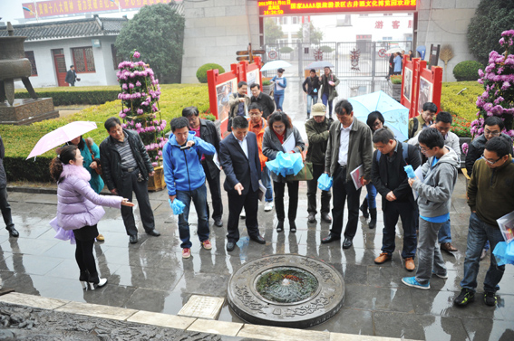 安徽省眾多媒體記者踐行“走轉改” 古井度佳節(jié)