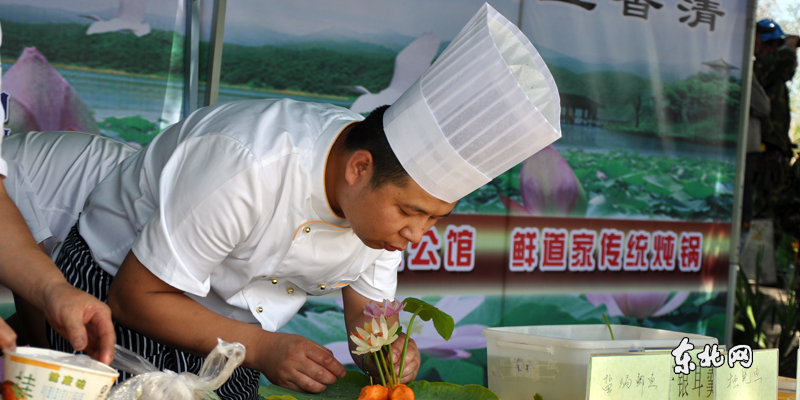 虎林市生態(tài)荷花節(jié)開幕 千畝野荷競(jìng)綻放
