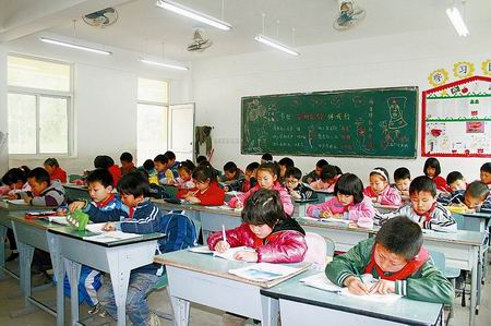 當年“最牛教學樓”現(xiàn)在是學習地震避險的場所