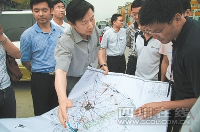 住房和城鄉(xiāng)建設(shè)部副部長仇保興:四川災(zāi)后重建是超越式的重建