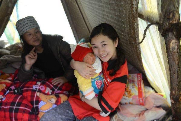 汶川地震斷腿美女教師蘆山救災(zāi)記