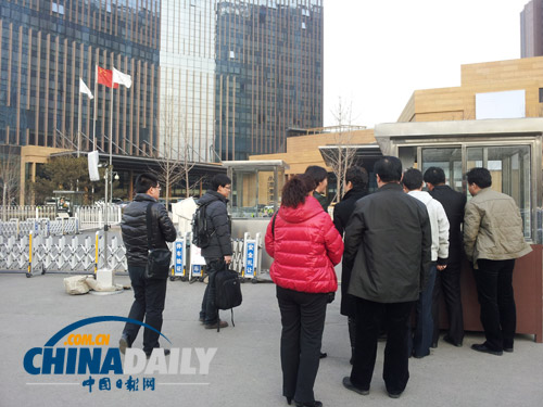 本網(wǎng)獨(dú)家探訪政協(xié)委員駐地：進(jìn)入酒店需有“內(nèi)應(yīng)”