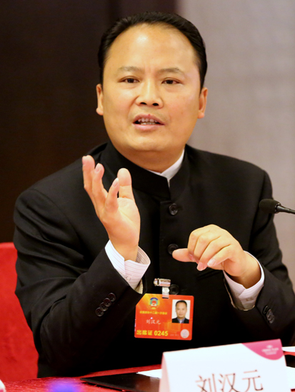 劉漢元委員呼吁：大力普及光伏發(fā)電 應(yīng)對(duì)全國(guó)性PM2.5污染