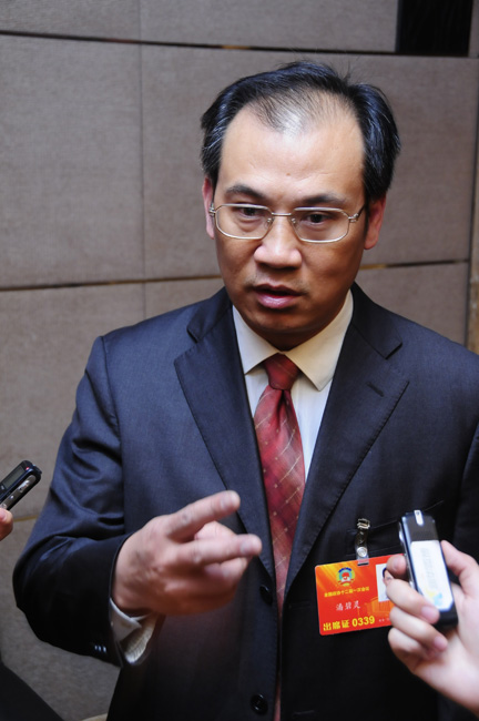 政協(xié)代表談環(huán)保：公民的基本環(huán)境權(quán)應當受到法律保護