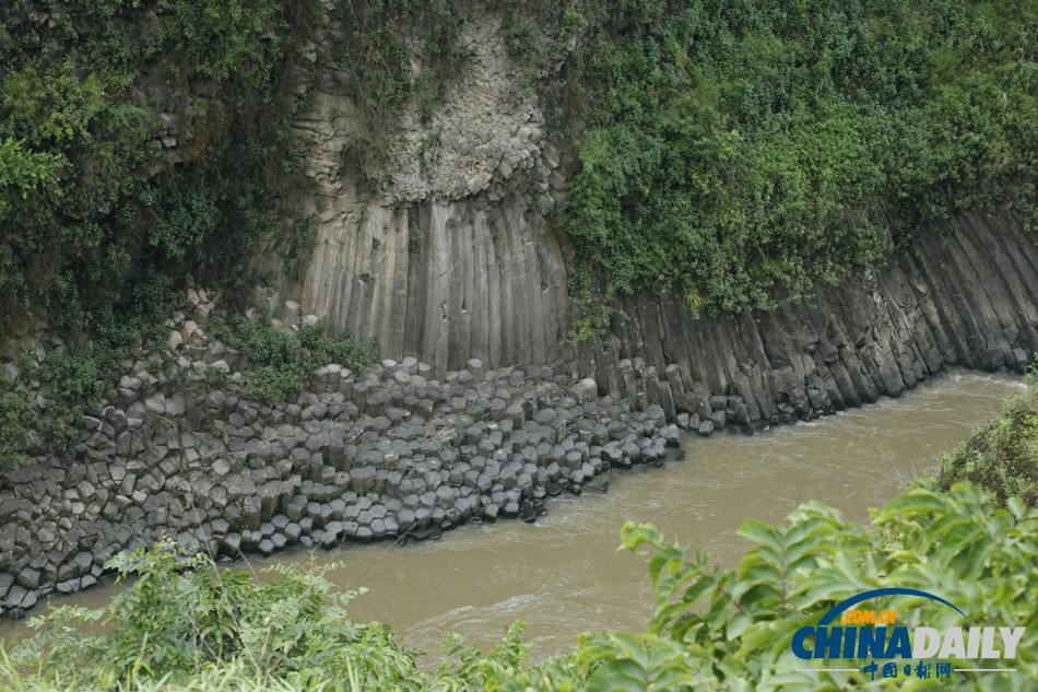 走進(jìn)騰沖火山地?zé)釃业刭|(zhì)公園 感受極邊福地的夢幻與奇特