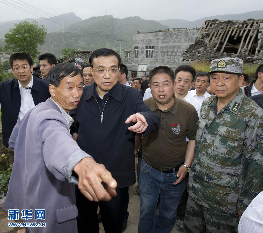 李克強(qiáng)在震區(qū)24小時的足跡