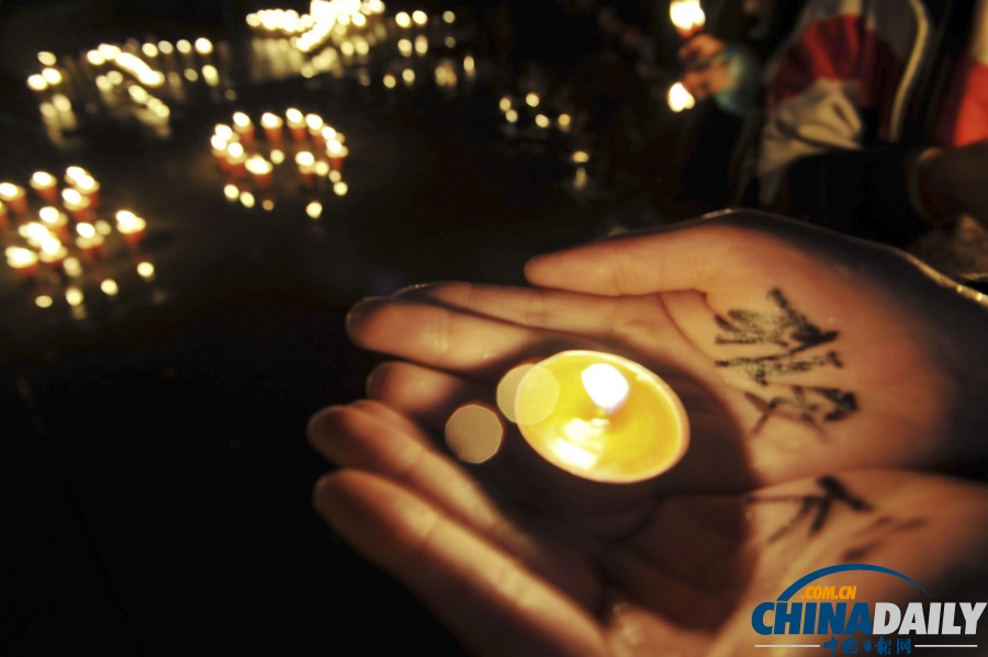 中國(guó)日?qǐng)?bào)聚焦蘆山地震之祈福篇