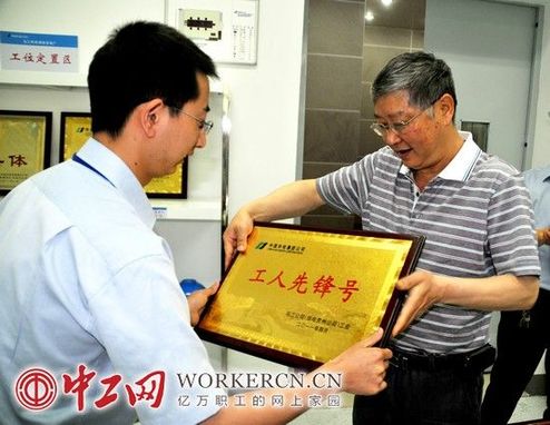 王漢生:深耕細(xì)作老黃牛 貼心服務(wù)在基層