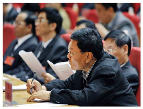 海南省政協(xié)五屆三次會(huì)議開(kāi)幕