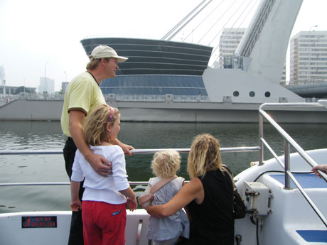 外國(guó)企業(yè)家在天津投資有信心 中國(guó)日?qǐng)?bào)助力天津宣傳