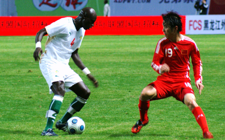 沒輸就算贏了!國足0-0撼平塞內(nèi)加爾(組圖)