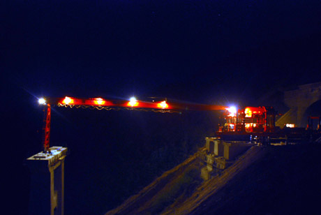 昆明鐵路局:加快鐵路建設(shè) 支持地方經(jīng)濟社會發(fā)展