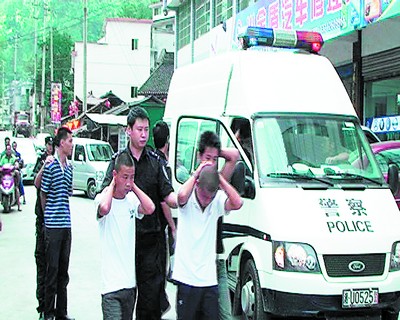 湖南17個(gè)涉黑團(tuán)伙一網(wǎng)打盡