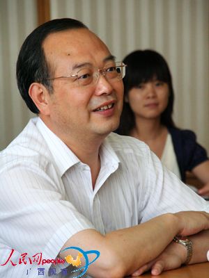 上海市委宣傳部長王仲偉調(diào)任國新辦副主任(簡歷)